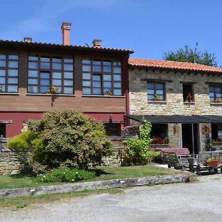 Apartamentos Rurales La Cirigueena Oles ภายนอก รูปภาพ