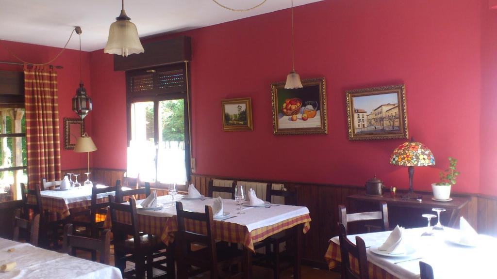 Apartamentos Rurales La Cirigueena Oles ภายนอก รูปภาพ