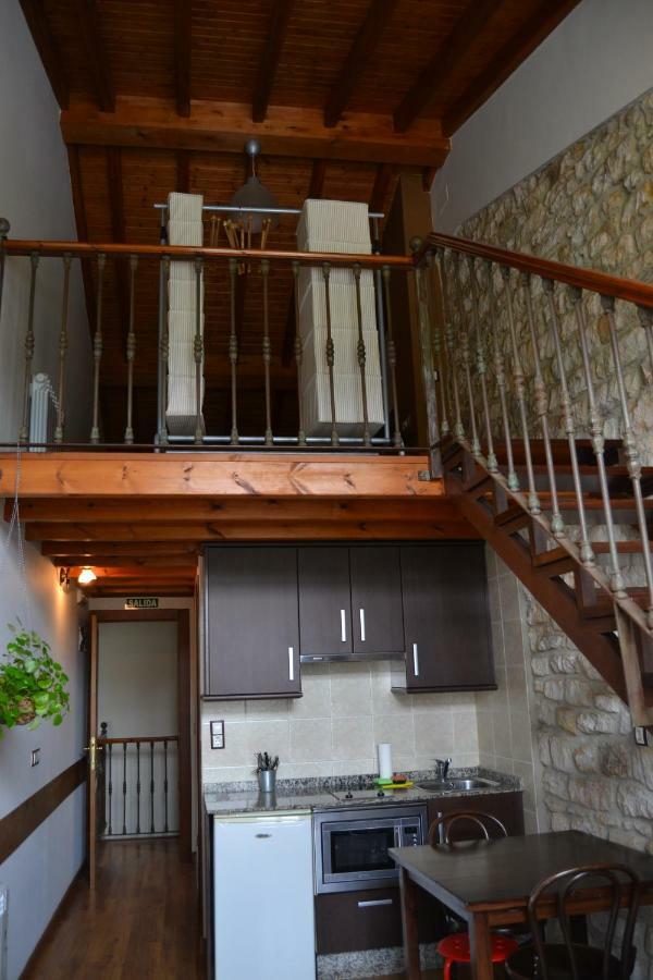 Apartamentos Rurales La Cirigueena Oles ภายนอก รูปภาพ