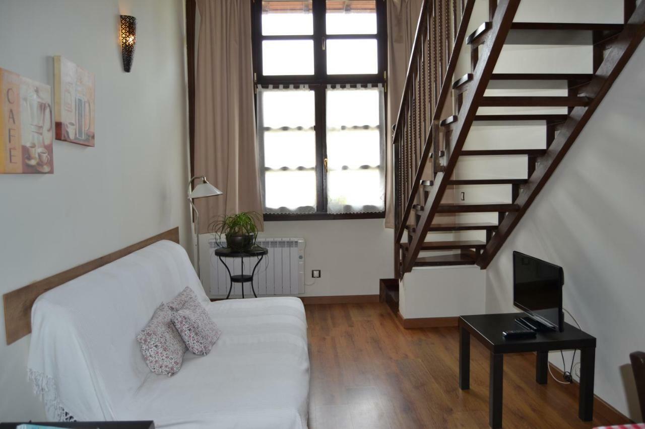 Apartamentos Rurales La Cirigueena Oles ภายนอก รูปภาพ