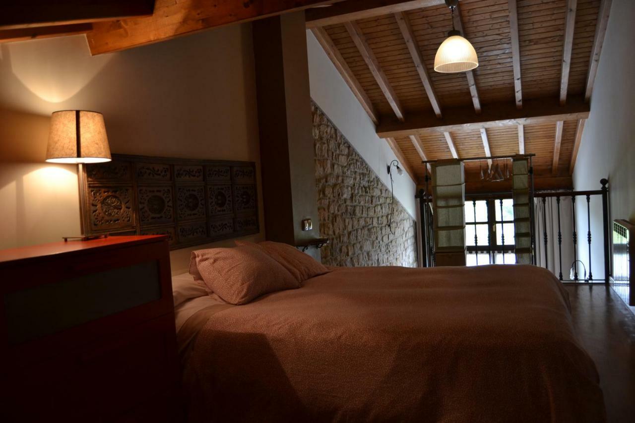 Apartamentos Rurales La Cirigueena Oles ภายนอก รูปภาพ