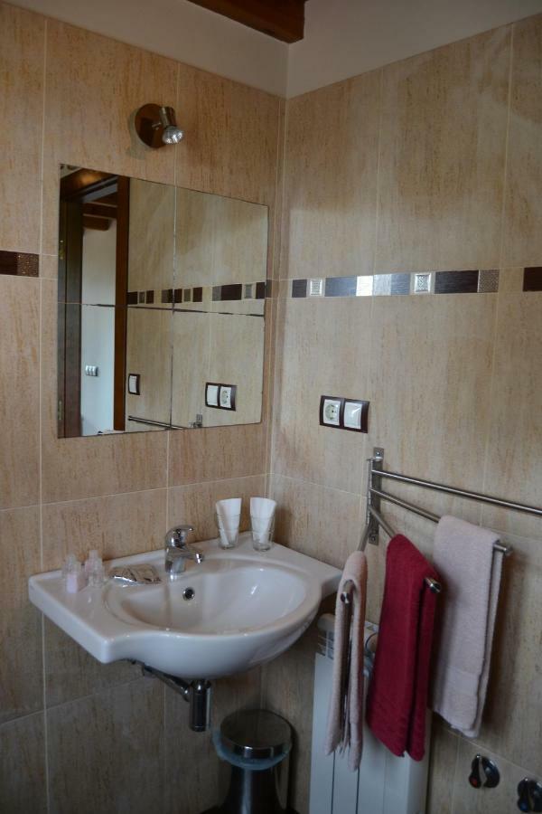 Apartamentos Rurales La Cirigueena Oles ภายนอก รูปภาพ