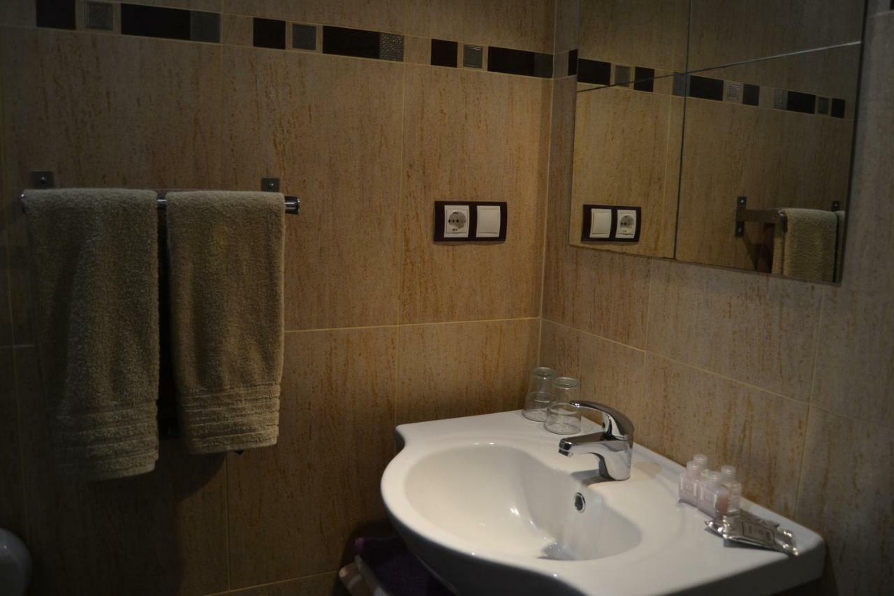 Apartamentos Rurales La Cirigueena Oles ภายนอก รูปภาพ