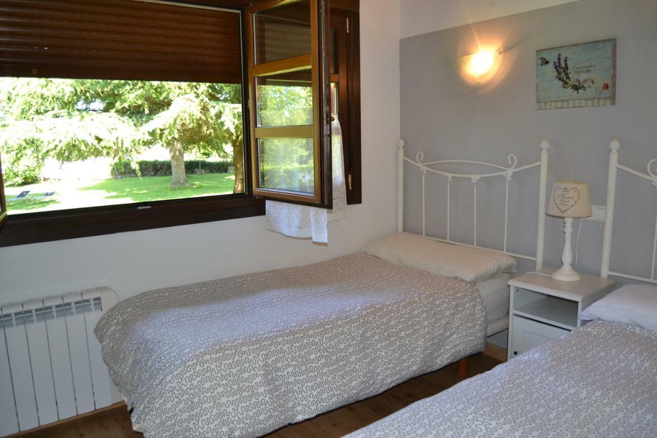 Apartamentos Rurales La Cirigueena Oles ภายนอก รูปภาพ
