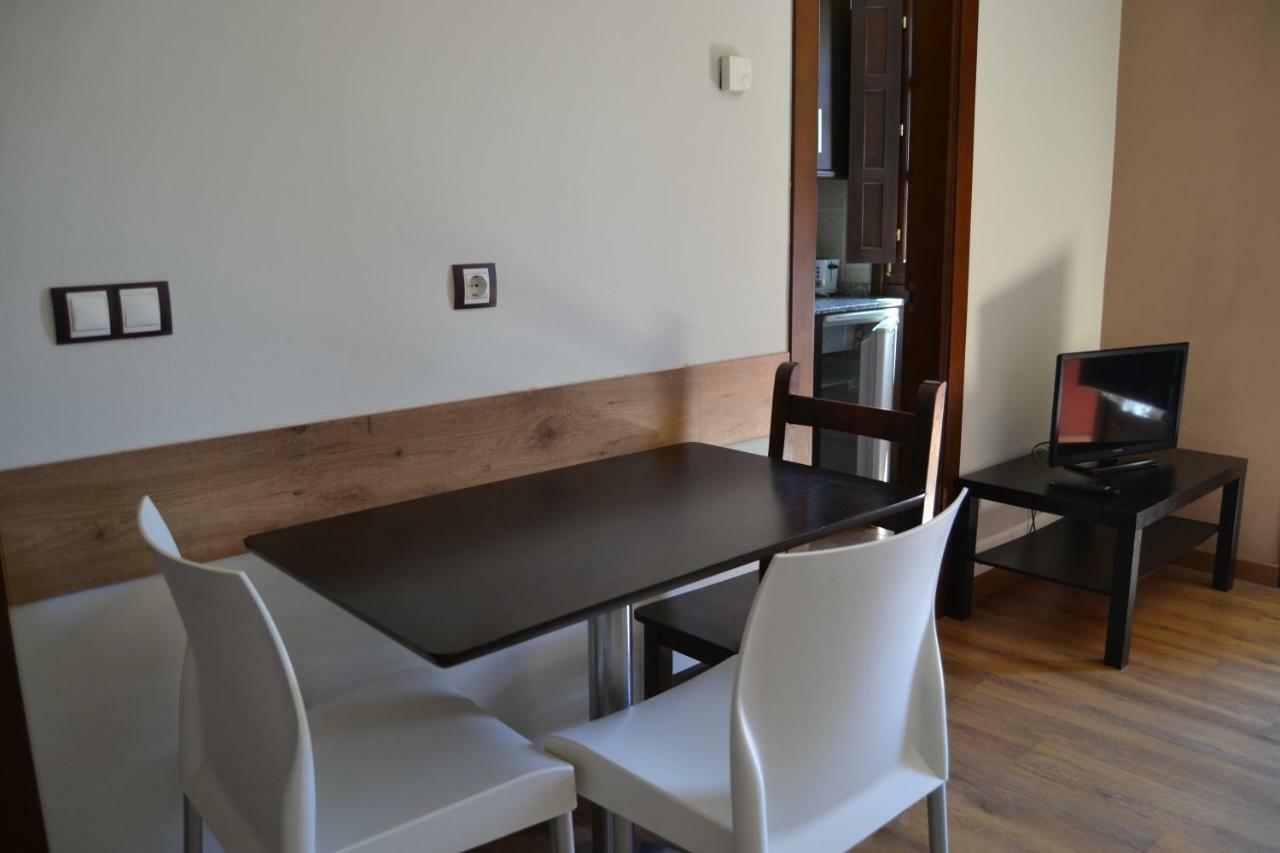 Apartamentos Rurales La Cirigueena Oles ภายนอก รูปภาพ